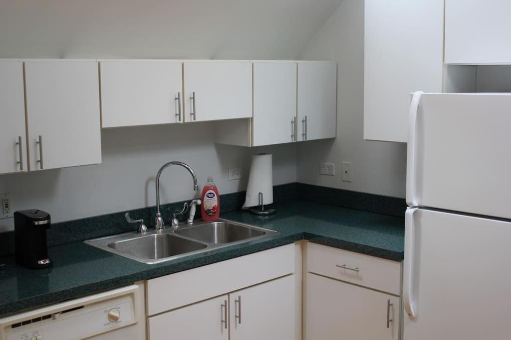 Lincoln Park Living - 3 Queen Beds - Sleeps 6 * Chicago
